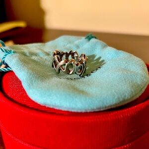 Tiffany & Co Love Kisses ring